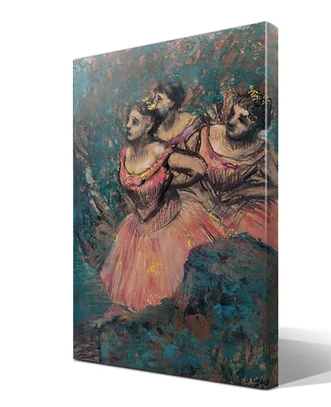 Tres bailarines en traje rojo